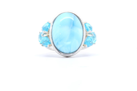 STUNNING OVAL SHAPE LARIMAR RING