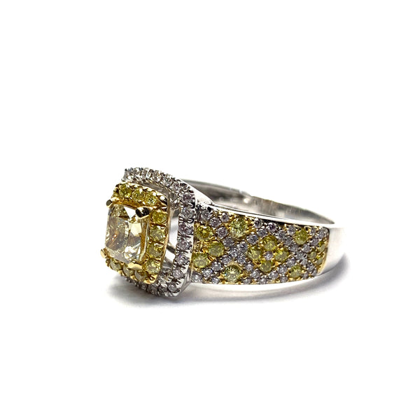 NATURAL YELLOW DIAMOND RING