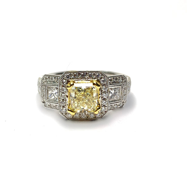 NATURAL YELLOW DIAMOND RING