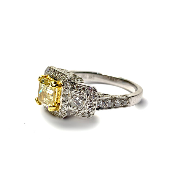 NATURAL YELLOW DIAMOND RING