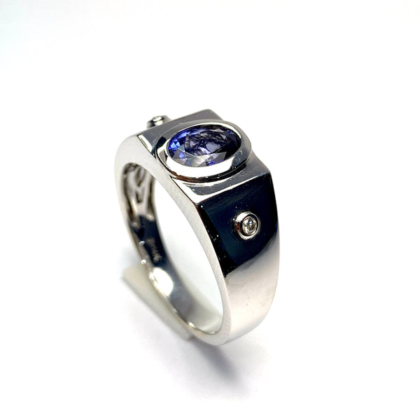 MEN’S TANZANITE RING