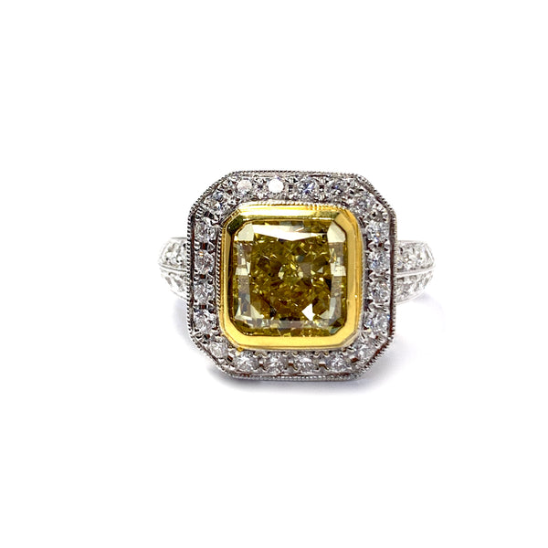 NATURAL YELLOW DIAMOND RING