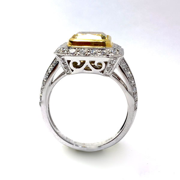 NATURAL YELLOW DIAMOND RING