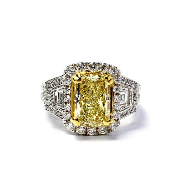 NATURAL YELLOW DIAMOND RING