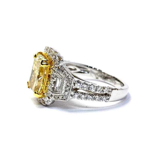 NATURAL YELLOW DIAMOND RING