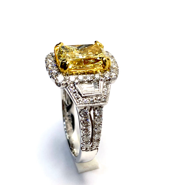 NATURAL YELLOW DIAMOND RING