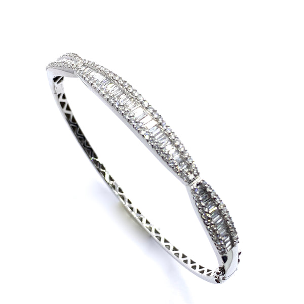 DIAMOND BANGLE BRACELET