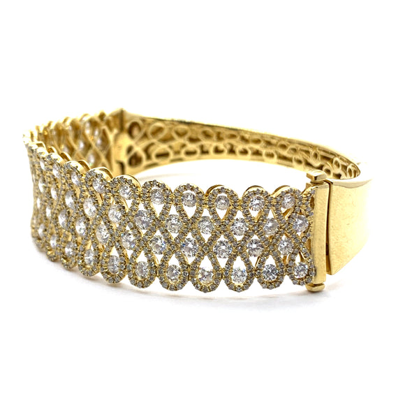 DIAMOND  BANGLE BRACELET